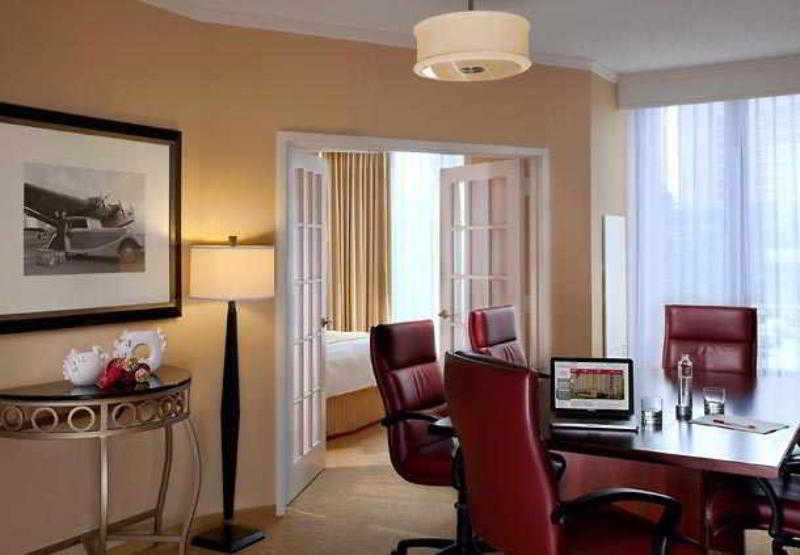 Chicago Marriott Suites O'Hare Rosemont Buitenkant foto